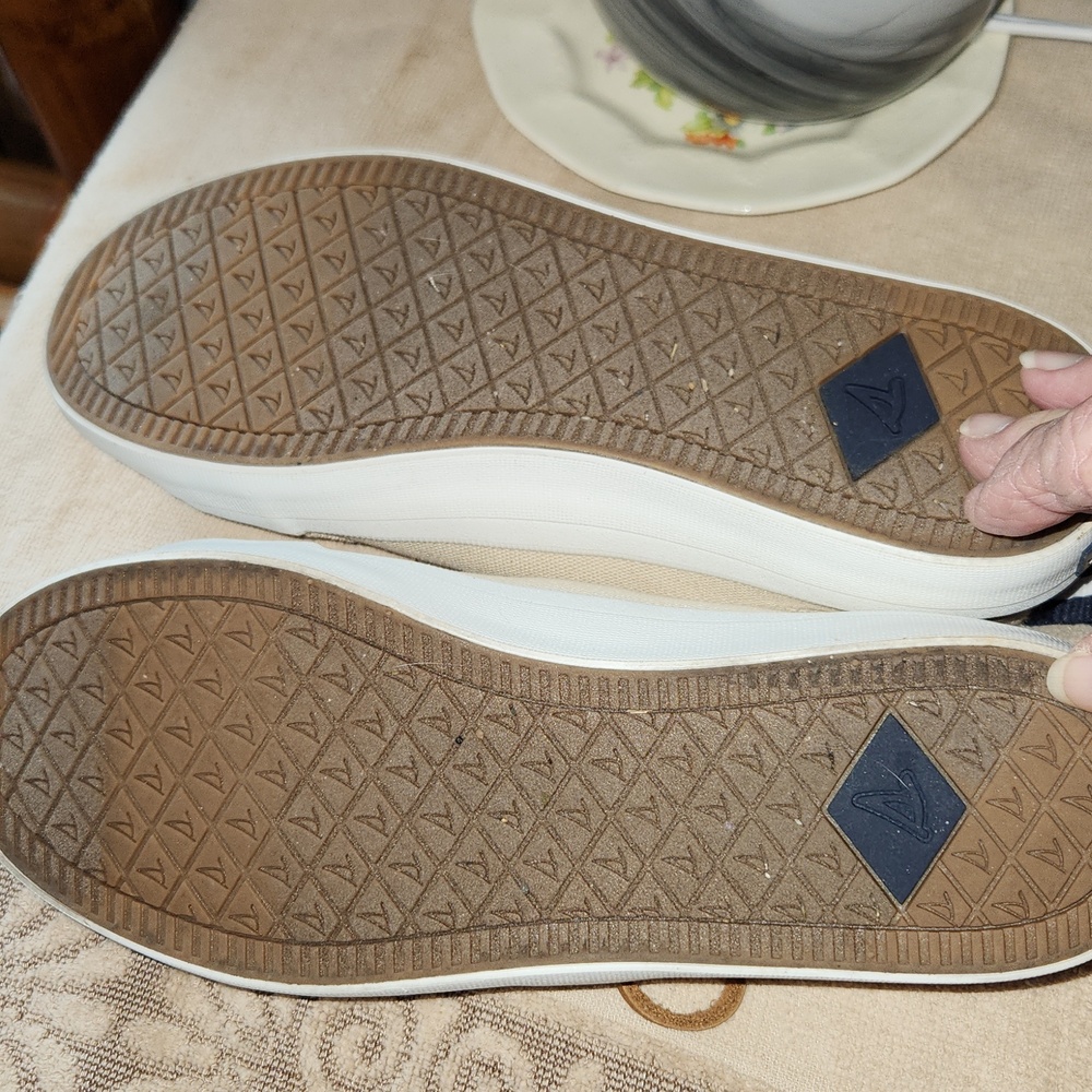 Sperry Shoes - Picture 5 of 12